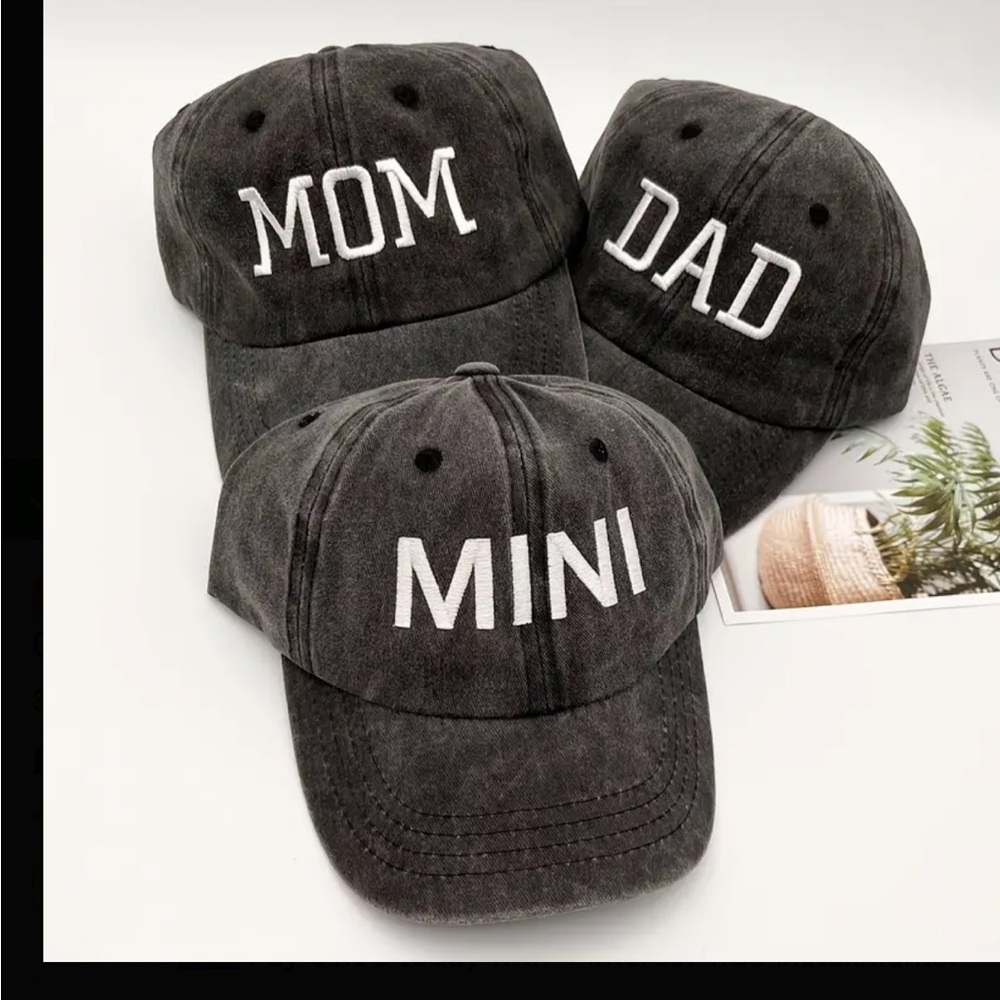 DAD MOM and MINI baseball hats